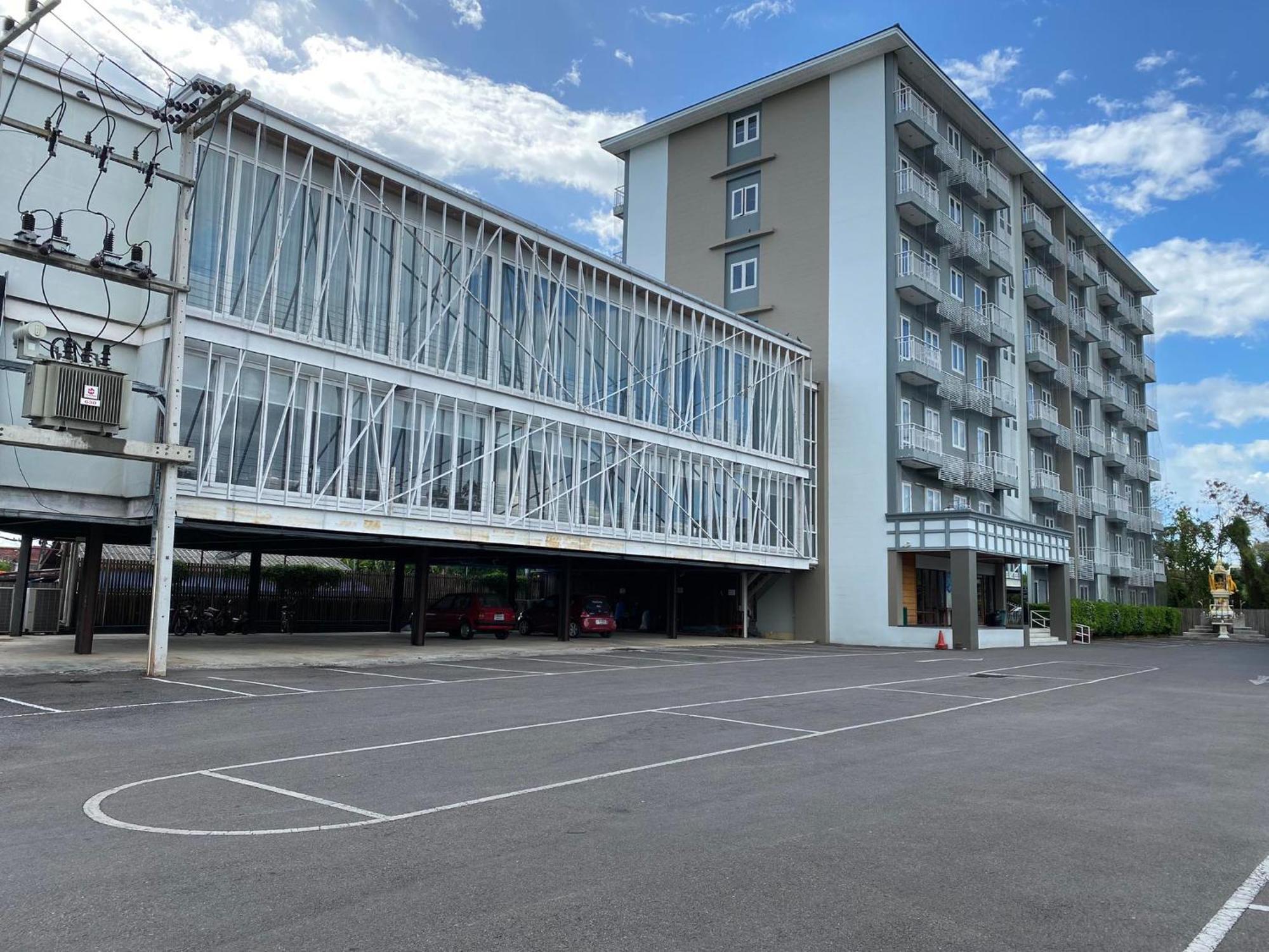 Tai-Shan Suites Ratchaburi Esterno foto
