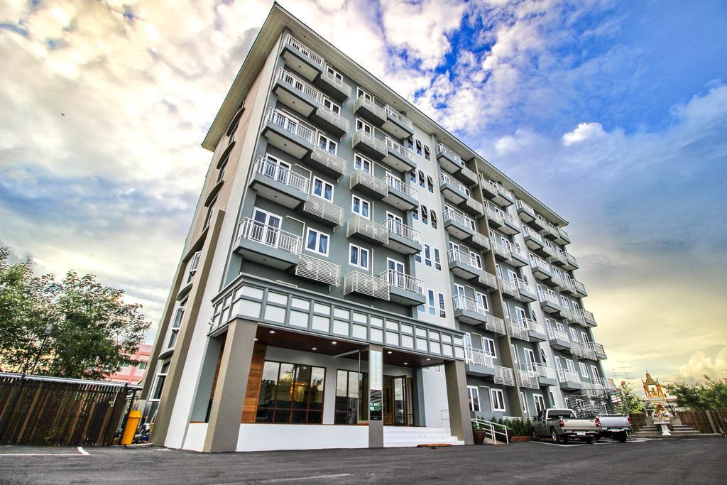 Tai-Shan Suites Ratchaburi Esterno foto
