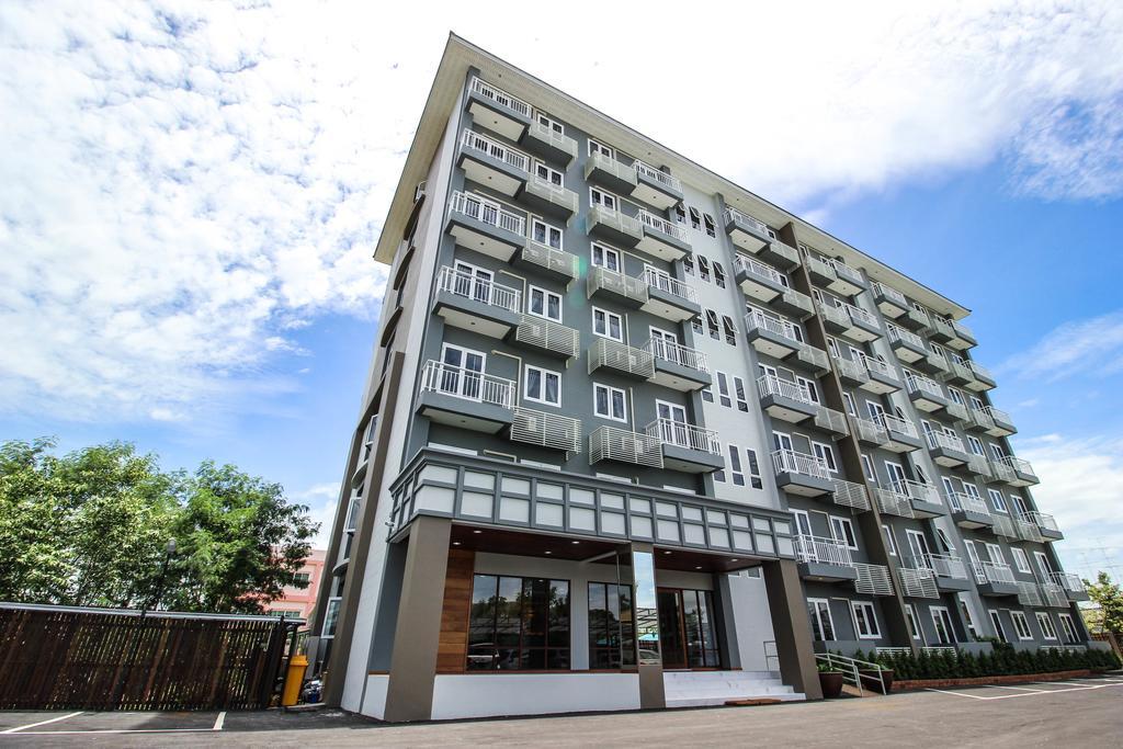 Tai-Shan Suites Ratchaburi Esterno foto