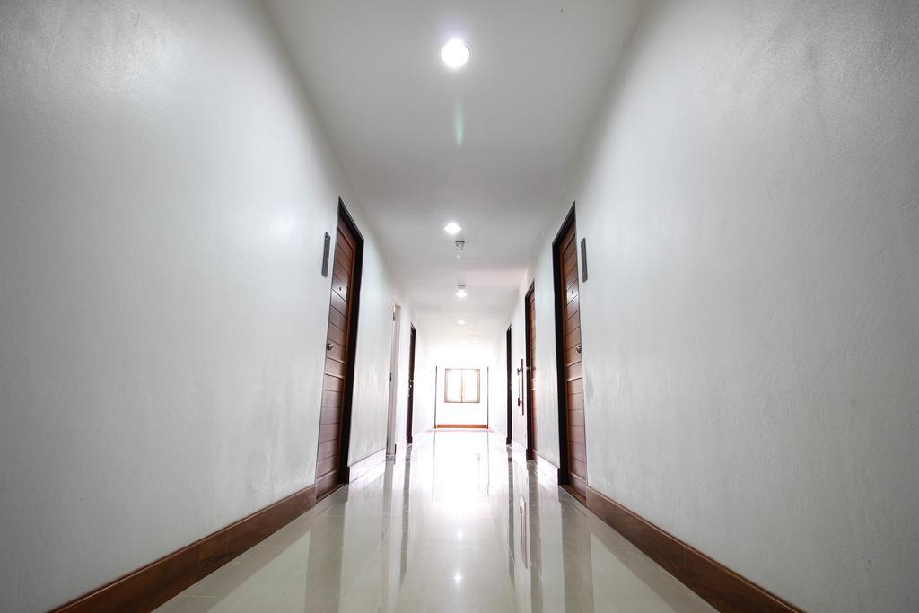 Tai-Shan Suites Ratchaburi Esterno foto